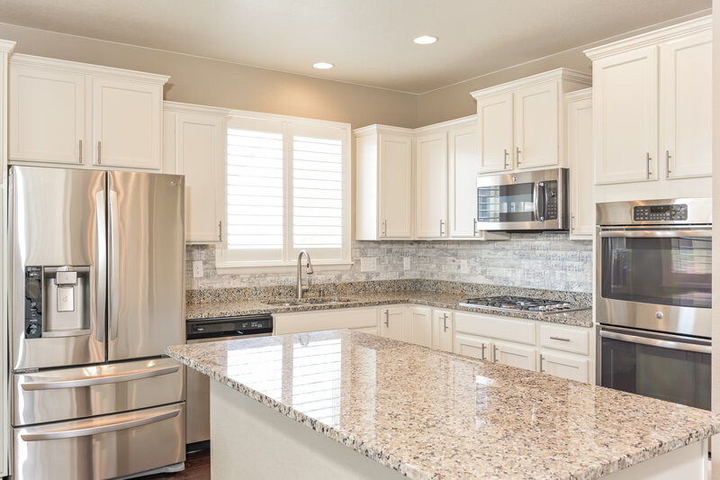 3,550/Mo, 8030 E 139th Ave Brighton, CO 80602 Kitchen View 2