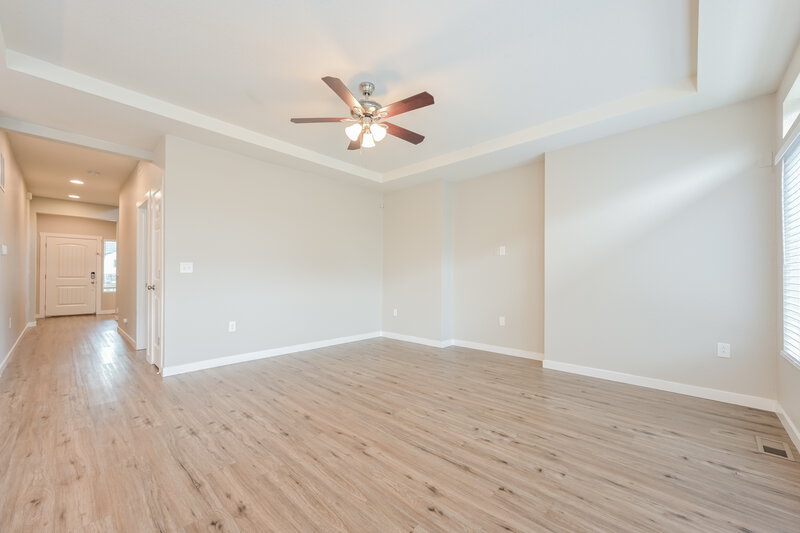 4,570/Mo, 17931 E 106th Pl Commerce City, CO 80022 Living Room View 2