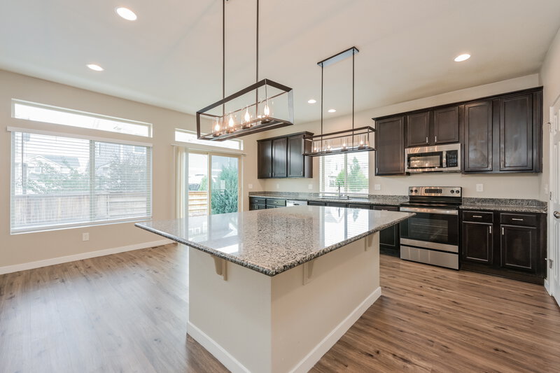 4,570/Mo, 17931 E 106th Pl Commerce City, CO 80022 Kitchen View