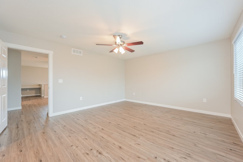4,570/Mo, 17931 E 106th Pl Commerce City, CO 80022 Main Bedroom View 3