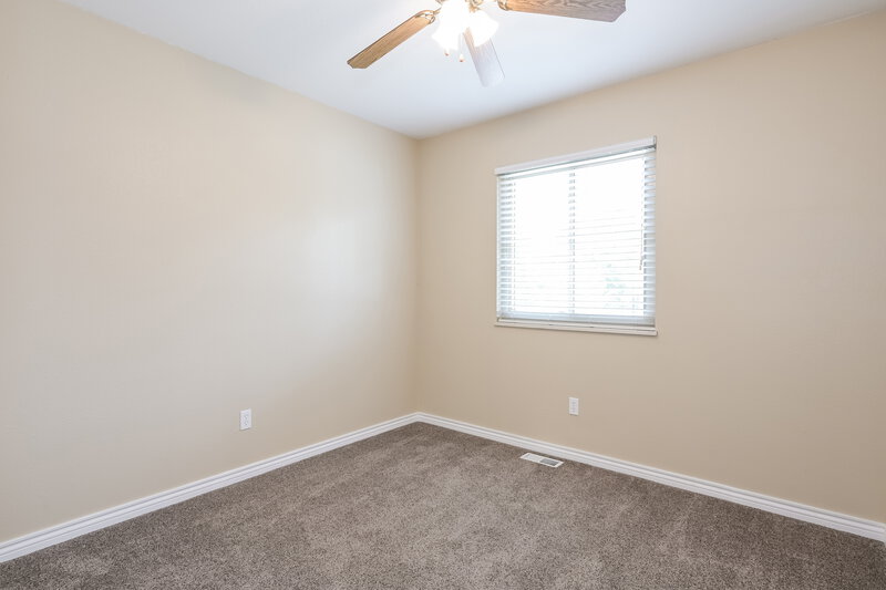 2,690/Mo, 1679 S Naples St Aurora, CO 80017 Bedroom View