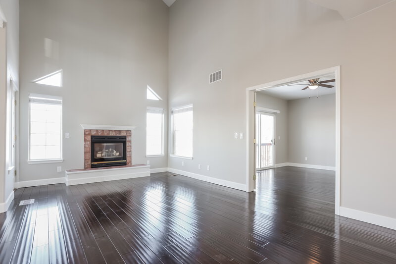 2,700/Mo, 5722 S Quemoy Cir Centennial, CO 80015 Living Room View 2