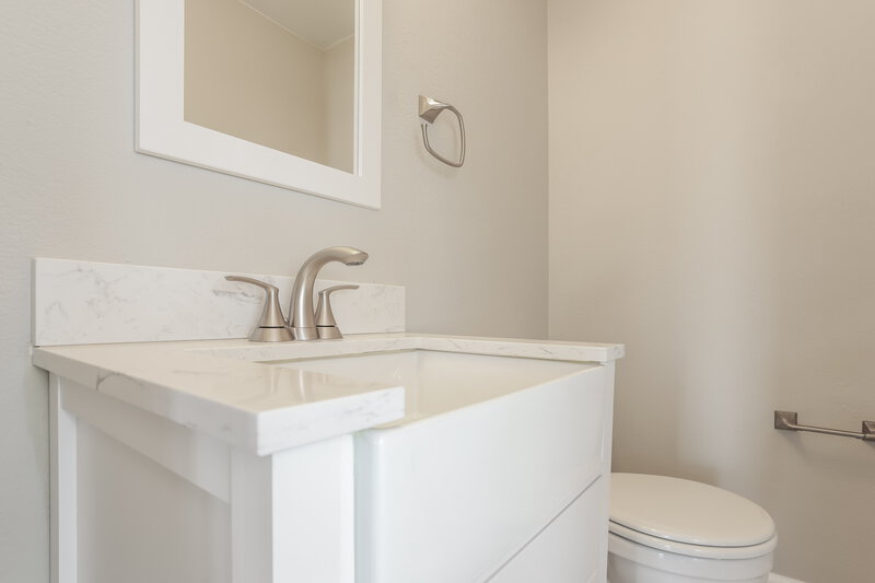 2,700/Mo, 5722 S Quemoy Cir Centennial, CO 80015 Bathroom View