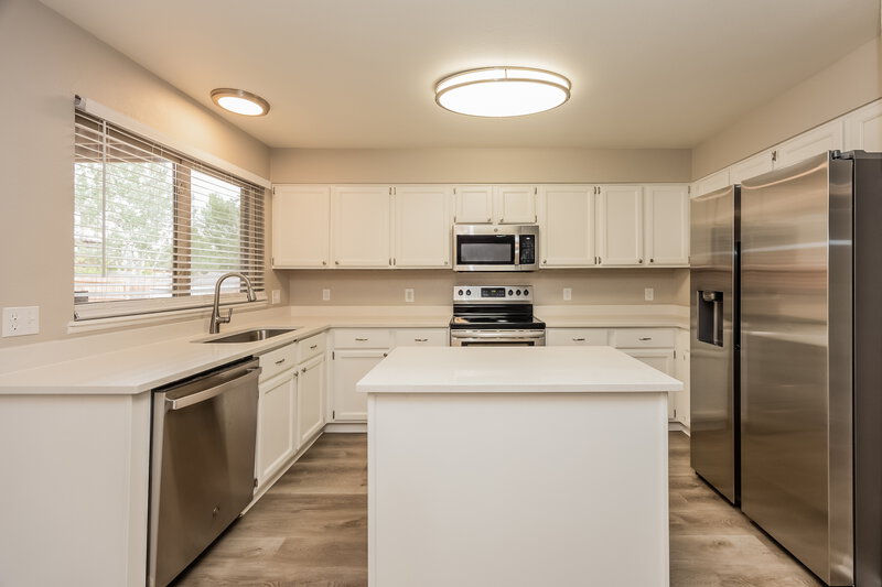 2,670/Mo, 8327 Chancellor Dr Colorado Springs, CO 80920 Kitchen View