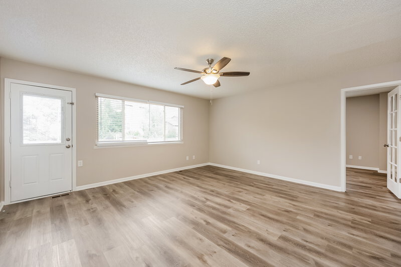 2,670/Mo, 8327 Chancellor Dr Colorado Springs, CO 80920 Main Bedroom View