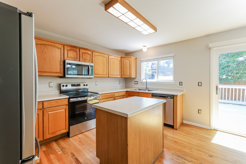 3,285/Mo, 5544 S Wenatchee St Aurora, CO 80015 Dining Room View
