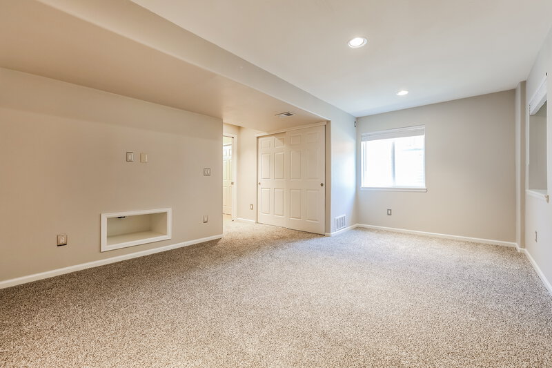3,285/Mo, 5544 S Wenatchee St Aurora, CO 80015 Basement View