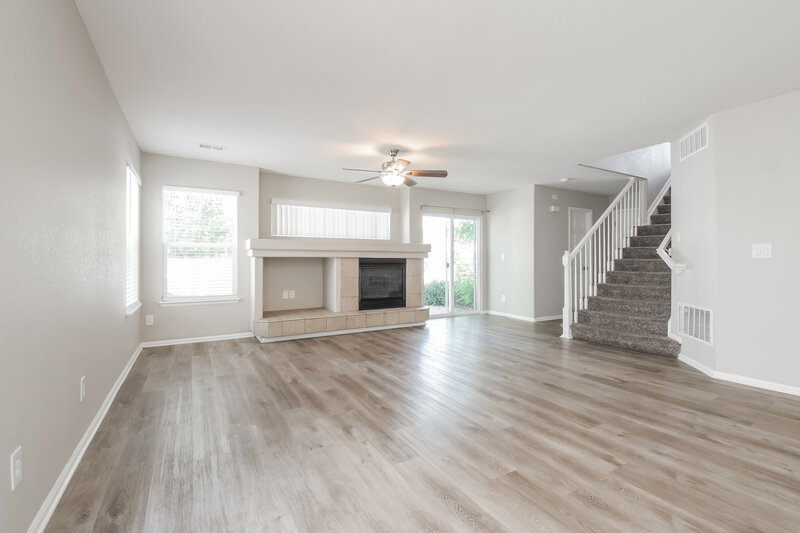 2,710/Mo, 19671 E 48th Pl Denver, CO 80249 Living Room View 2