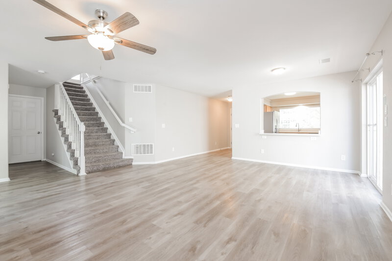 2,710/Mo, 19671 E 48th Pl Denver, CO 80249 Living Room View 3