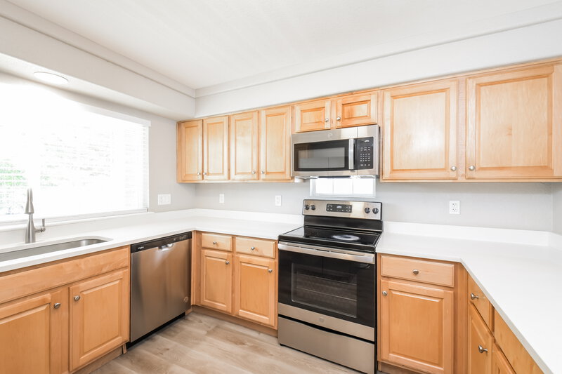 2,710/Mo, 19671 E 48th Pl Denver, CO 80249 Kitchen View