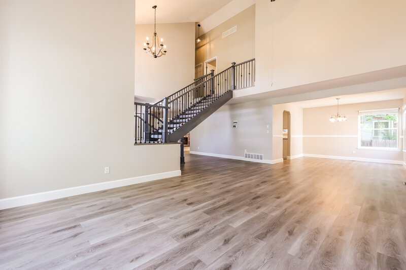 3,715/Mo, 15092 E Chenango Ave Aurora, CO 80015 Living Room View