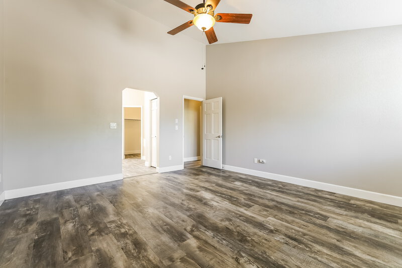 3,715/Mo, 15092 E Chenango Ave Aurora, CO 80015 Main Bedroom View
