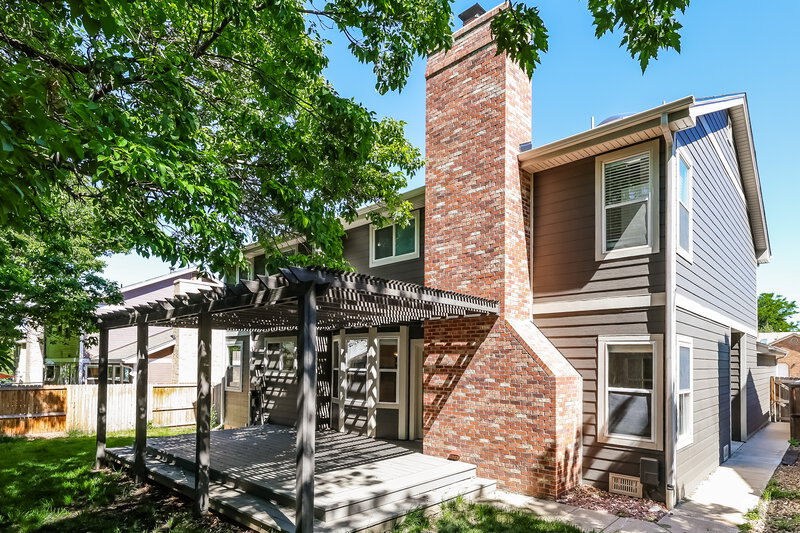 3,715/Mo, 15092 E Chenango Ave Aurora, CO 80015 Rear View 2