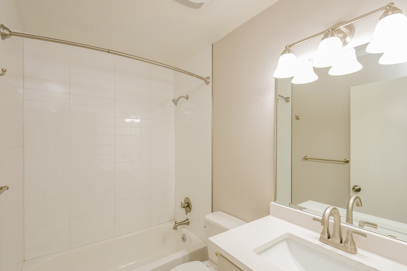 3,115/Mo, 12631 Irving Ct Broomfield, CO 80020 Bathroom View