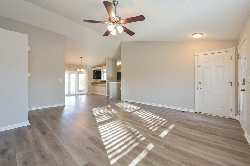 3,175/Mo, 11697 W Bowles Circle Littleton, CO 80127 Living Room View