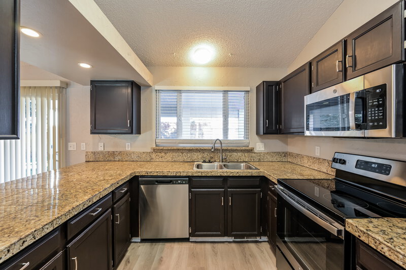 3,175/Mo, 11697 W Bowles Circle Littleton, CO 80127 Kitchen View 2