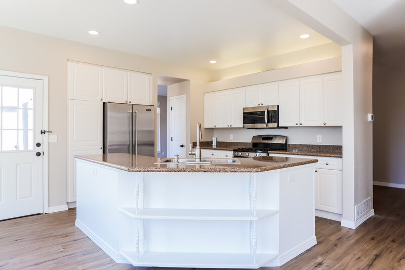 3,050/Mo, 9783 Ironstone Place Parker, CO 80134 Kitchen View
