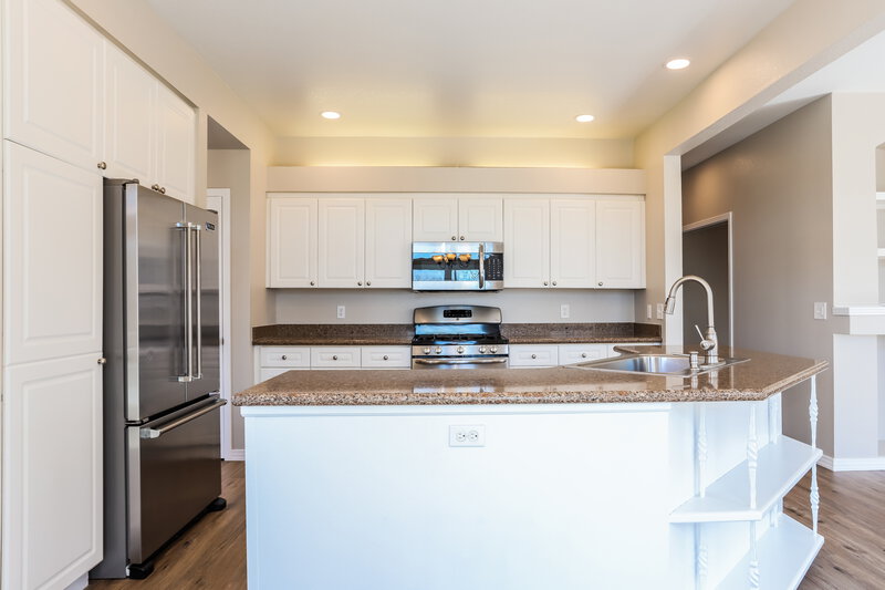 3,050/Mo, 9783 Ironstone Place Parker, CO 80134 Kitchen View 2