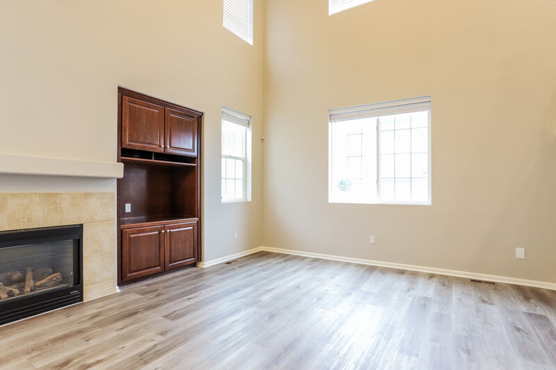 3,180/Mo, 2462 Bellavista St Castle Rock, CO 80109 Sitting Room View