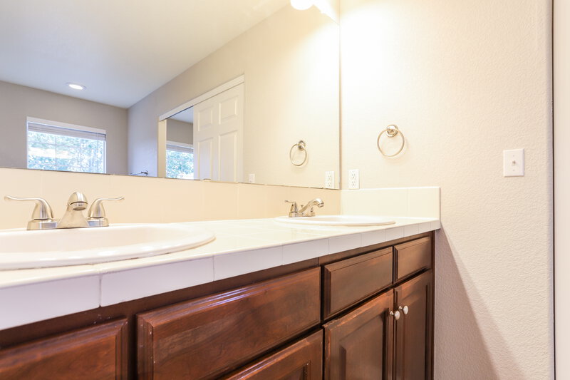 3,180/Mo, 2462 Bellavista St Castle Rock, CO 80109 Bathroom View