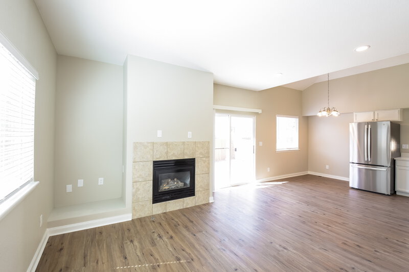 3,620/Mo, 10192 Wyandott Cir N Thornton, CO 80260 Living Room View 2