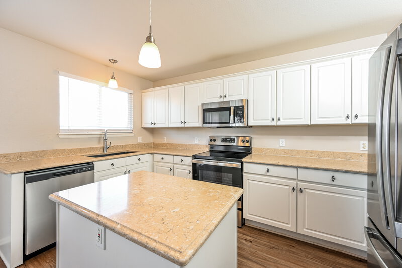 3,128/Mo, 3237 Blue Grass Ct Castle Rock, CO 80109 Kitchen View 2