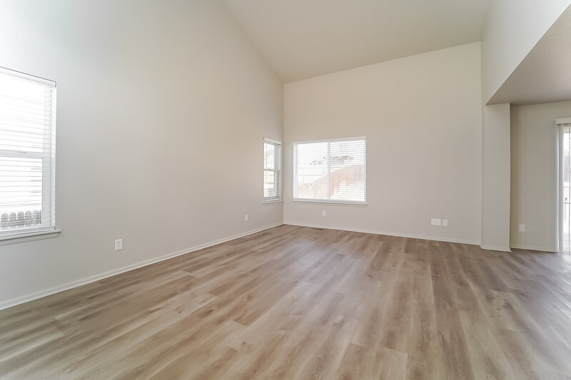 2,870/Mo, 5924 S Wenatchee St Aurora, CO 80015 Living Room View