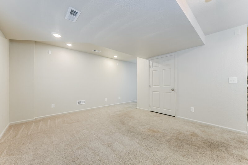 2,870/Mo, 5924 S Wenatchee St Aurora, CO 80015 Main Bedroom View