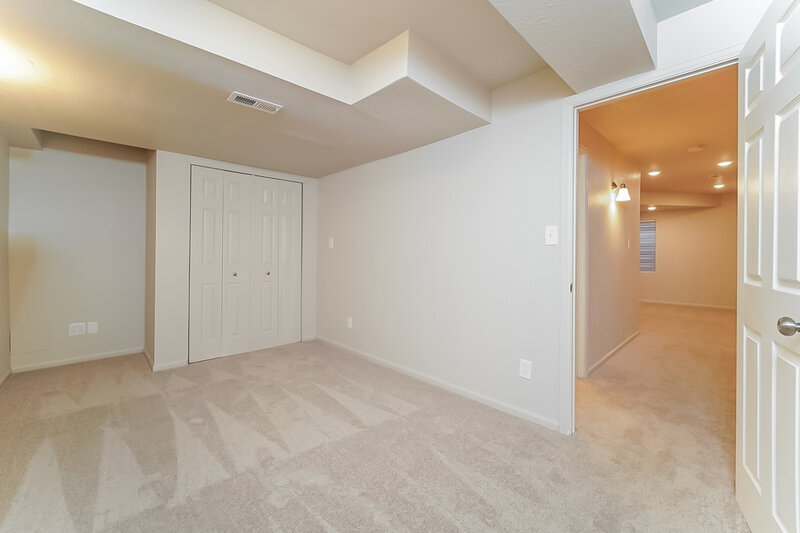 2,870/Mo, 5924 S Wenatchee St Aurora, CO 80015 Family Room View 2
