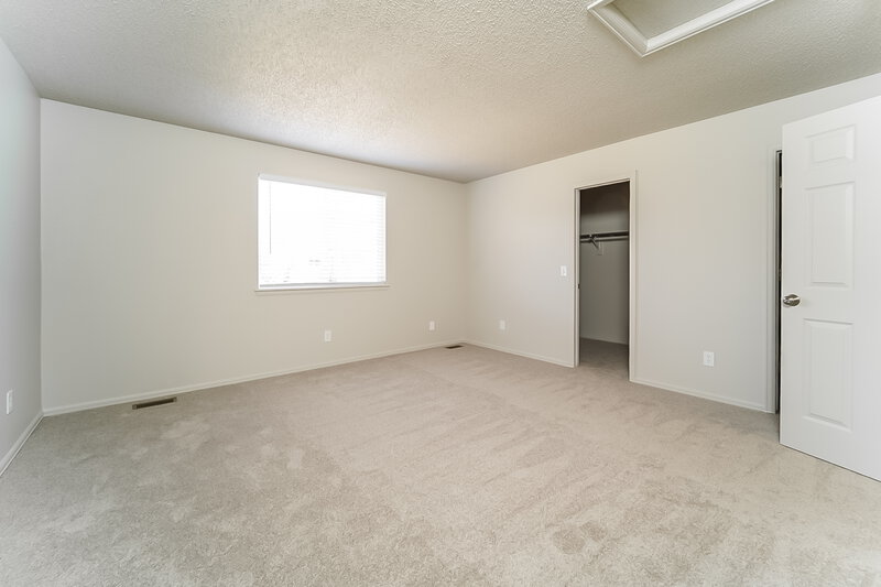 2,870/Mo, 5924 S Wenatchee St Aurora, CO 80015 Main Bedroom View
