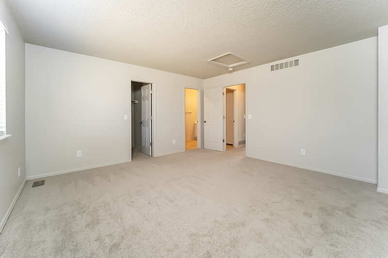 2,870/Mo, 5924 S Wenatchee St Aurora, CO 80015 Main Bedroom View 2