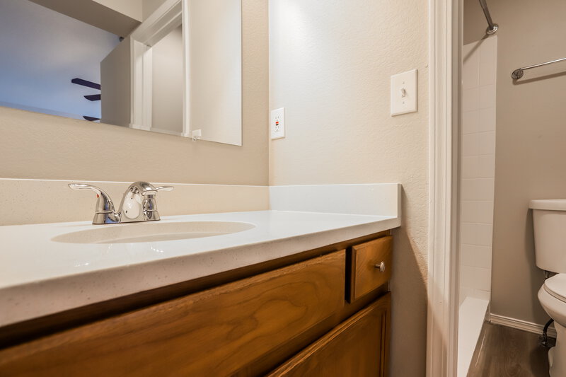 2,950/Mo, 986 Brittany Way Highlands Ranch, CO 80126 Bathroom View