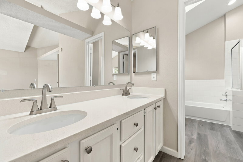 3,180/Mo, 1167 W 133rd Way Westminster, CO 80234 Bathroom View 2