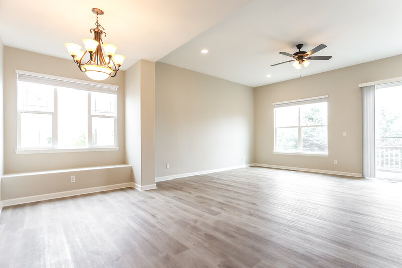 3,350/Mo, 1446 Sky Rock Way Castle Rock, CO 80109 Living Room View 2