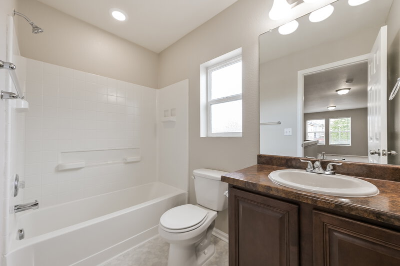 3,470/Mo, 3650 Sky Church Dr Castle Rock, CO 80109 Bathroom View