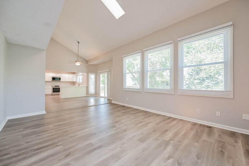 3,605/Mo, 16787 E Prentice Cir Centennial, CO 80015 Family Room View