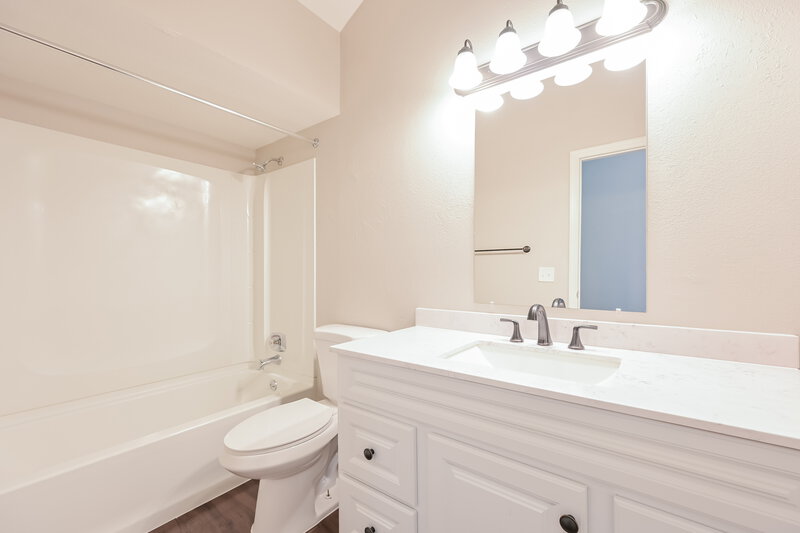 3,605/Mo, 16787 E Prentice Cir Centennial, CO 80015 Bathroom View