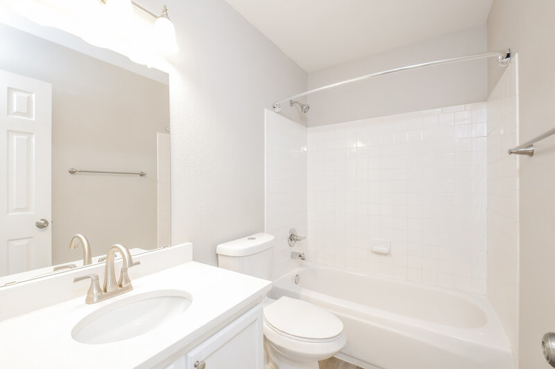 3,215/Mo, 12450 Vrain Cir Broomfield, CO 80020 Bathroom View