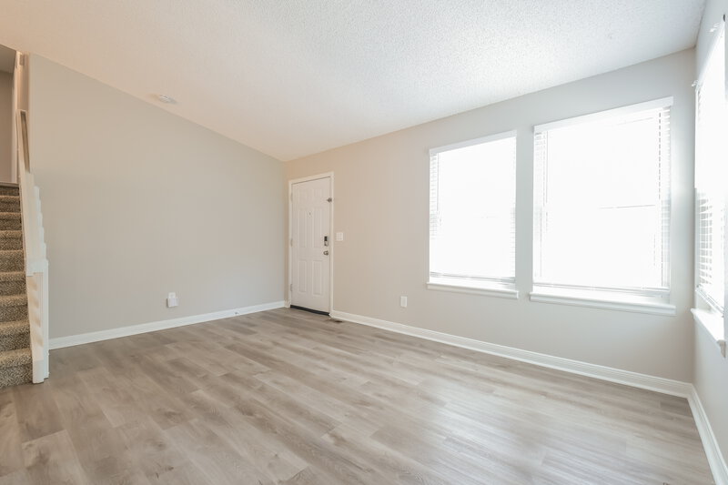2,690/Mo, 5763 S Quatar Cir Centennial, CO 80015 Living Room View