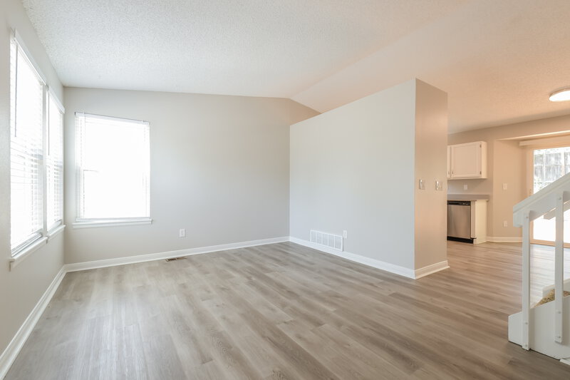 2,690/Mo, 5763 S Quatar Cir Centennial, CO 80015 Living Room View 2