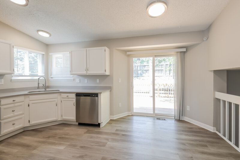 2,690/Mo, 5763 S Quatar Cir Centennial, CO 80015 Dining Room View