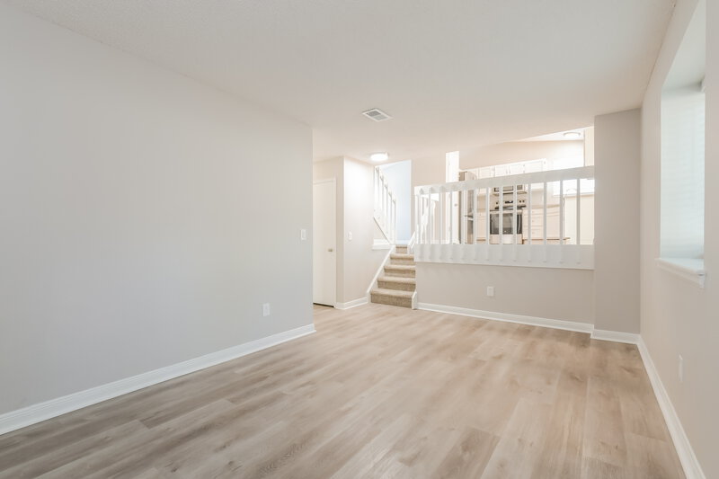 2,690/Mo, 5763 S Quatar Cir Centennial, CO 80015 Family Room View 2