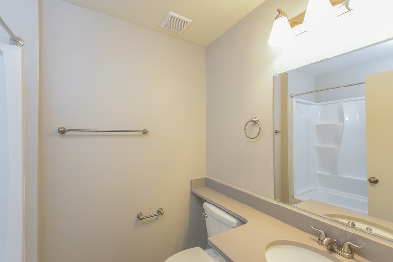 4,130/Mo, 5763 S Quatar Cir Centennial, CO 80015 Bathroom View