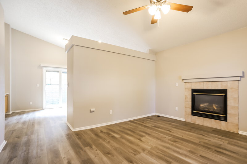 2,960/Mo, 8753 Snowbird Way Parker, CO 80134 Living Room View 2