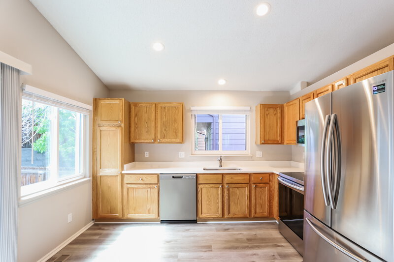 2,960/Mo, 8753 Snowbird Way Parker, CO 80134 Kitchen View