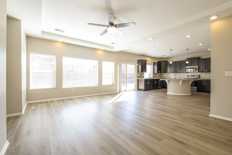 2,895/Mo, 10558 Worchester St Commerce City, CO 80022 Living Room View