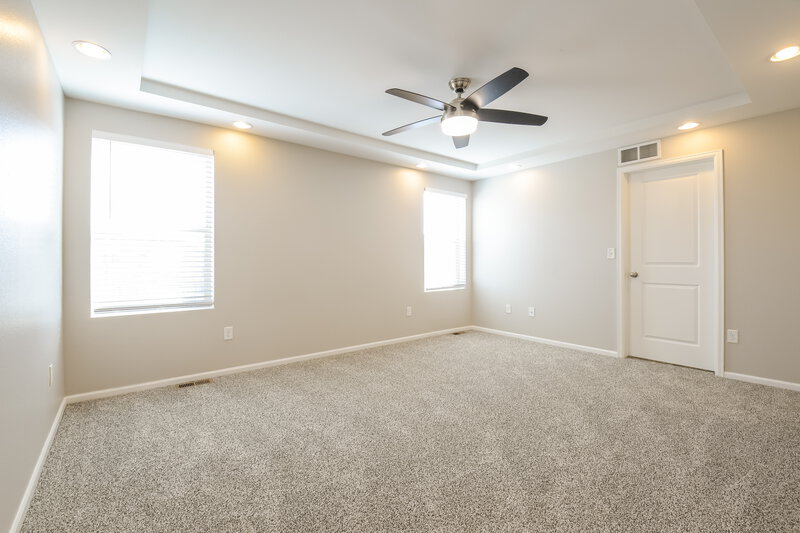 2,895/Mo, 10558 Worchester St Commerce City, CO 80022 Main Bedroom View 2