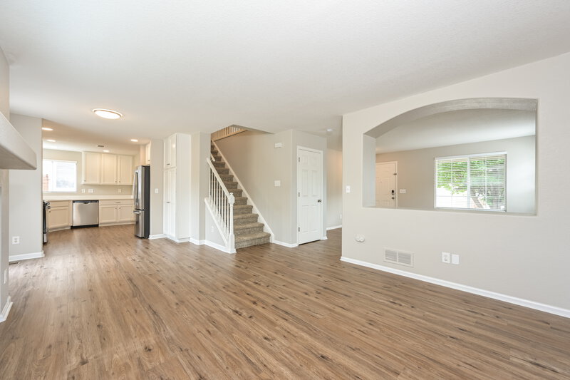 3,160/Mo, 20194 E Grand Ln Aurora, CO 80015 Living Room View 2