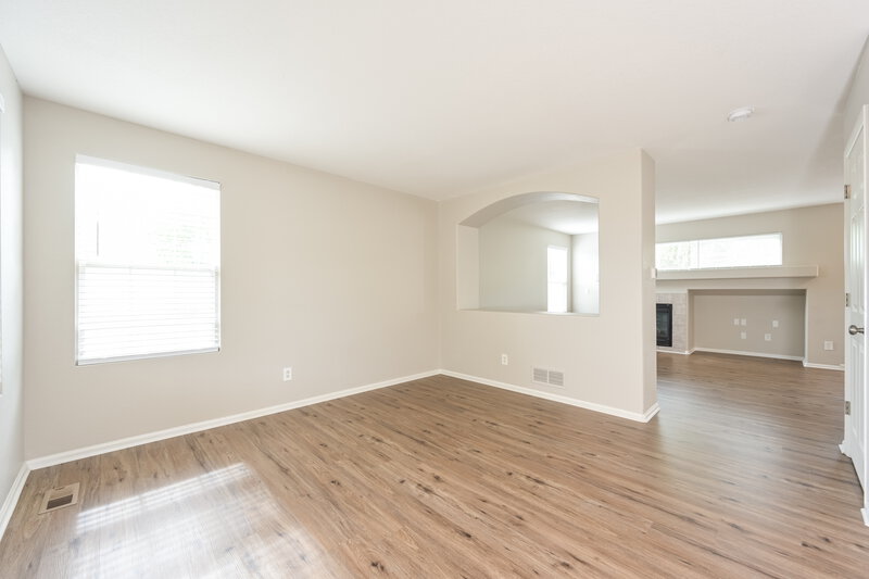 3,160/Mo, 20194 E Grand Ln Aurora, CO 80015 Family Room View 2