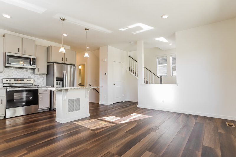 2,520/Mo, 18553 E. 47th Place Denver, CO 80249 Dining Room View